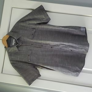 pd&c men's gray/black textured casual button down shirt!